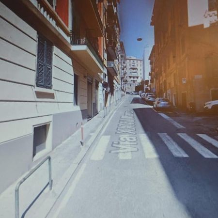 ラ・スペツィアCasa Vacanze Buddy La Tua Base Per Visitare Il Mare Delle Cinque Terreアパートメント エクステリア 写真